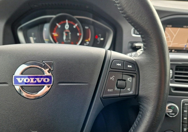 Volvo V60 cena 55900 przebieg: 186900, rok produkcji 2018 z Resko małe 781